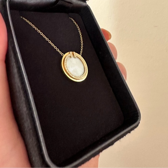 Tiffany Diamond and Mother of Pearl Circle Pendant Necklace - Picture 5 of 14